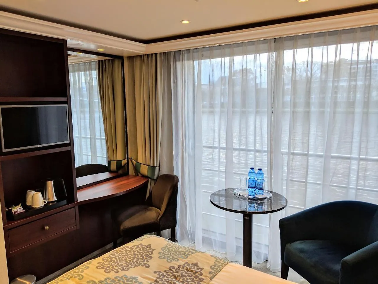 Hotel Select Ms Charles Dickens - Düsseldorf 5*,  Deutschland