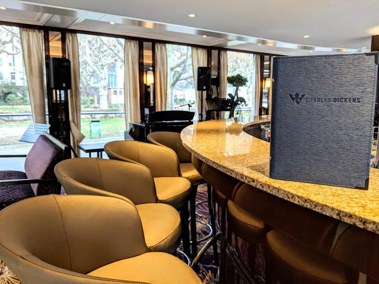 Hotel Select Ms Charles Dickens - Düsseldorf 5*,  Deutschland