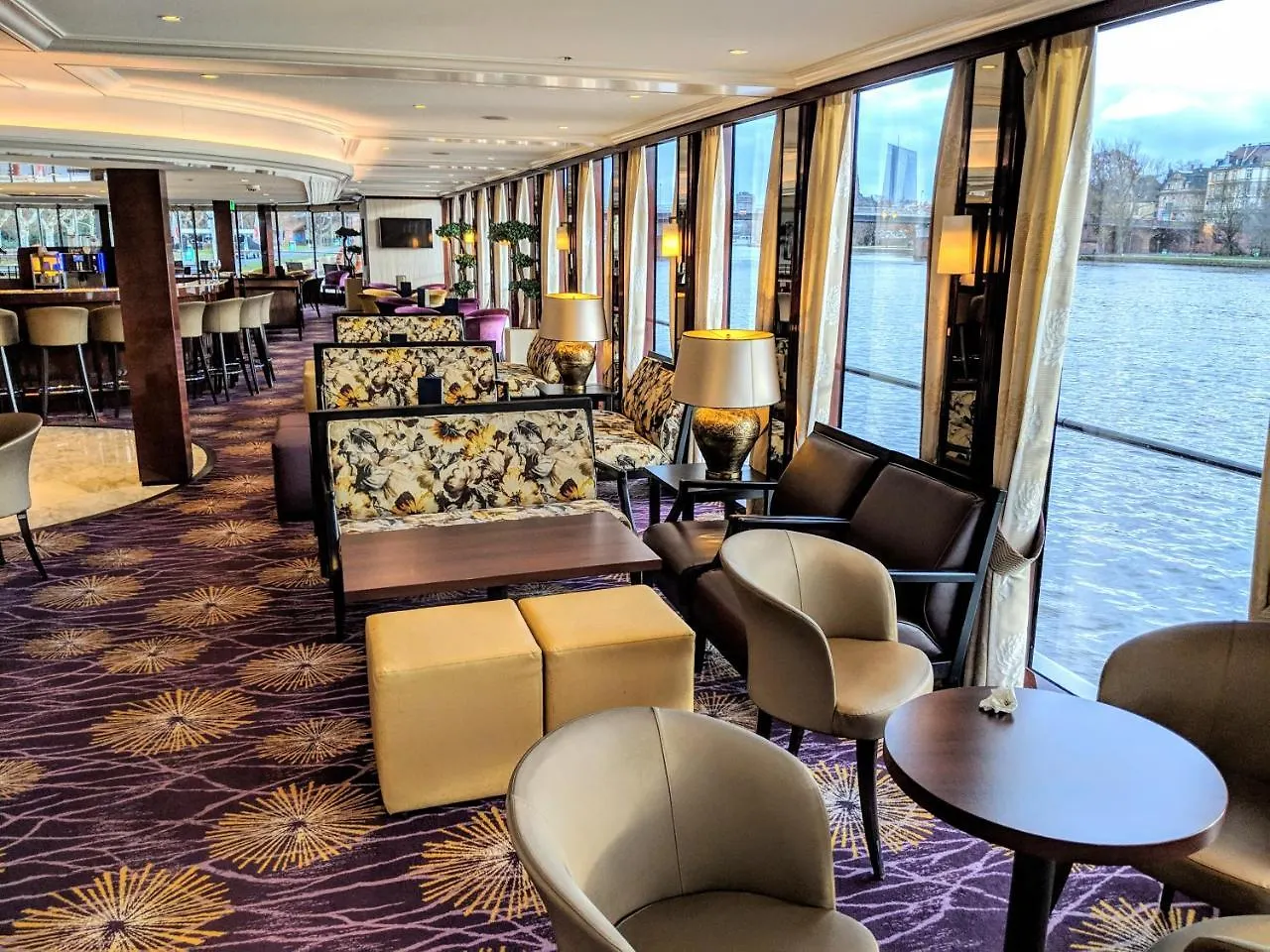 Hotel Select Ms Charles Dickens - Düsseldorf Botel