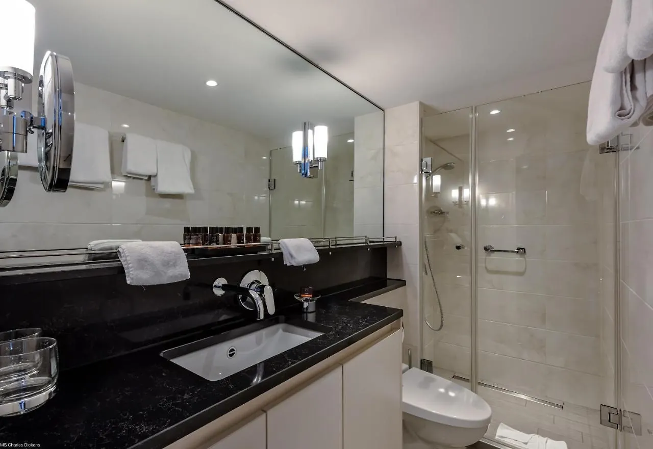 Select Ms Charles Dickens - Dusseldorf Hotel 5*,