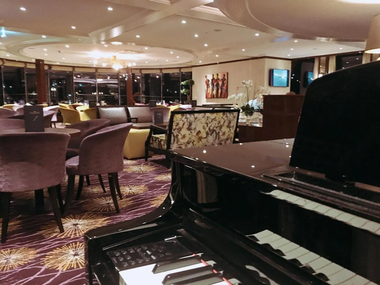 Select Ms Charles Dickens - Dusseldorf Hotel