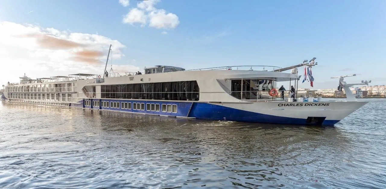 Botel Select Ms Charles Dickens - Dusseldorf Hotel